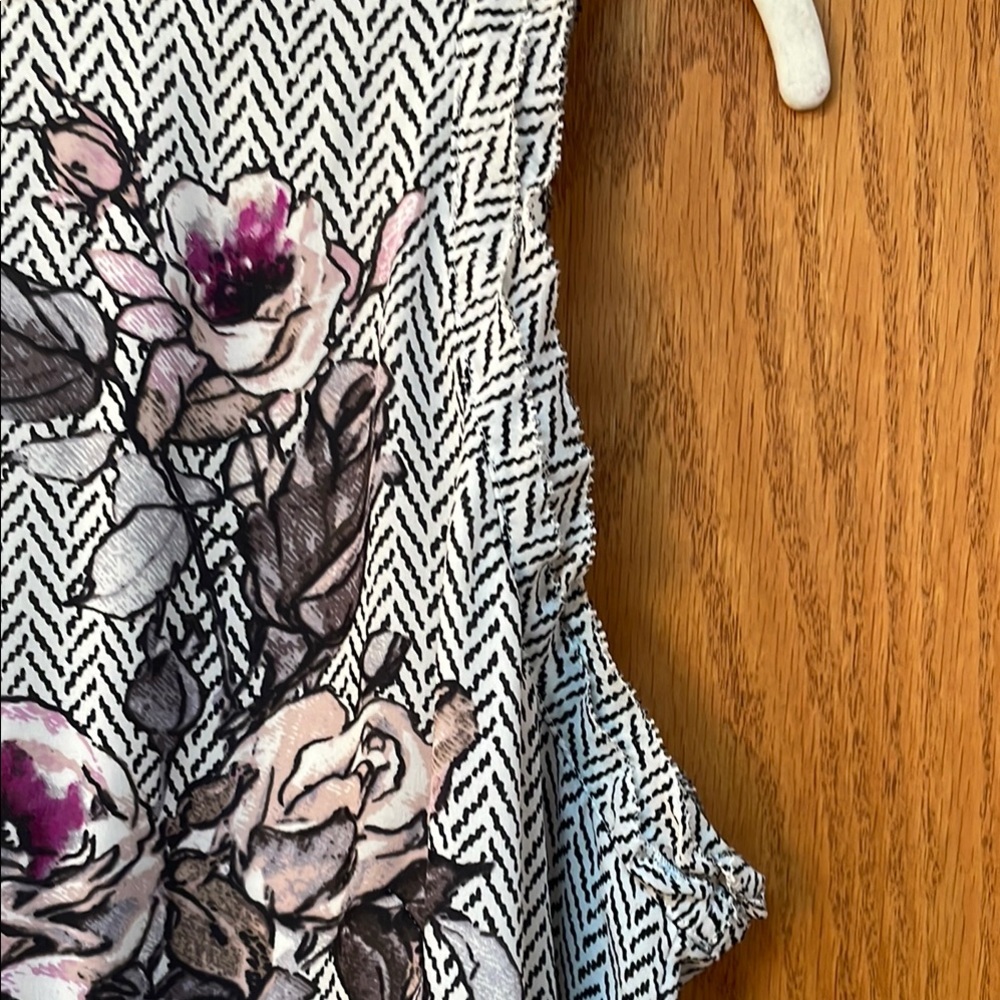 WHBM Elegant Silk Blouse - Picture 4 of 10